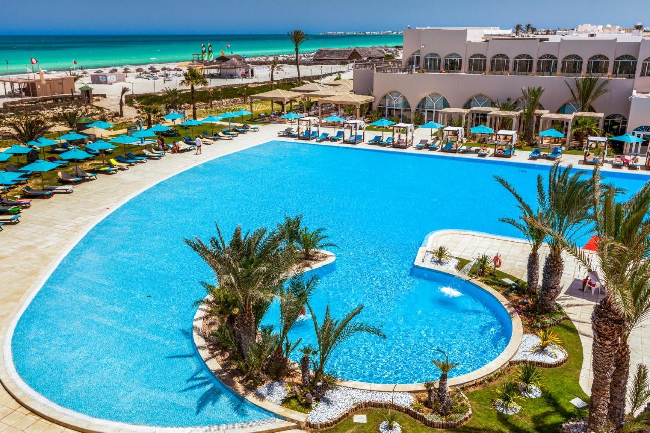 Tui Blue Palm Beach Palace Djerba - Adult Only ミドゥン エクステリア 写真 The swimming pool at the hotel
