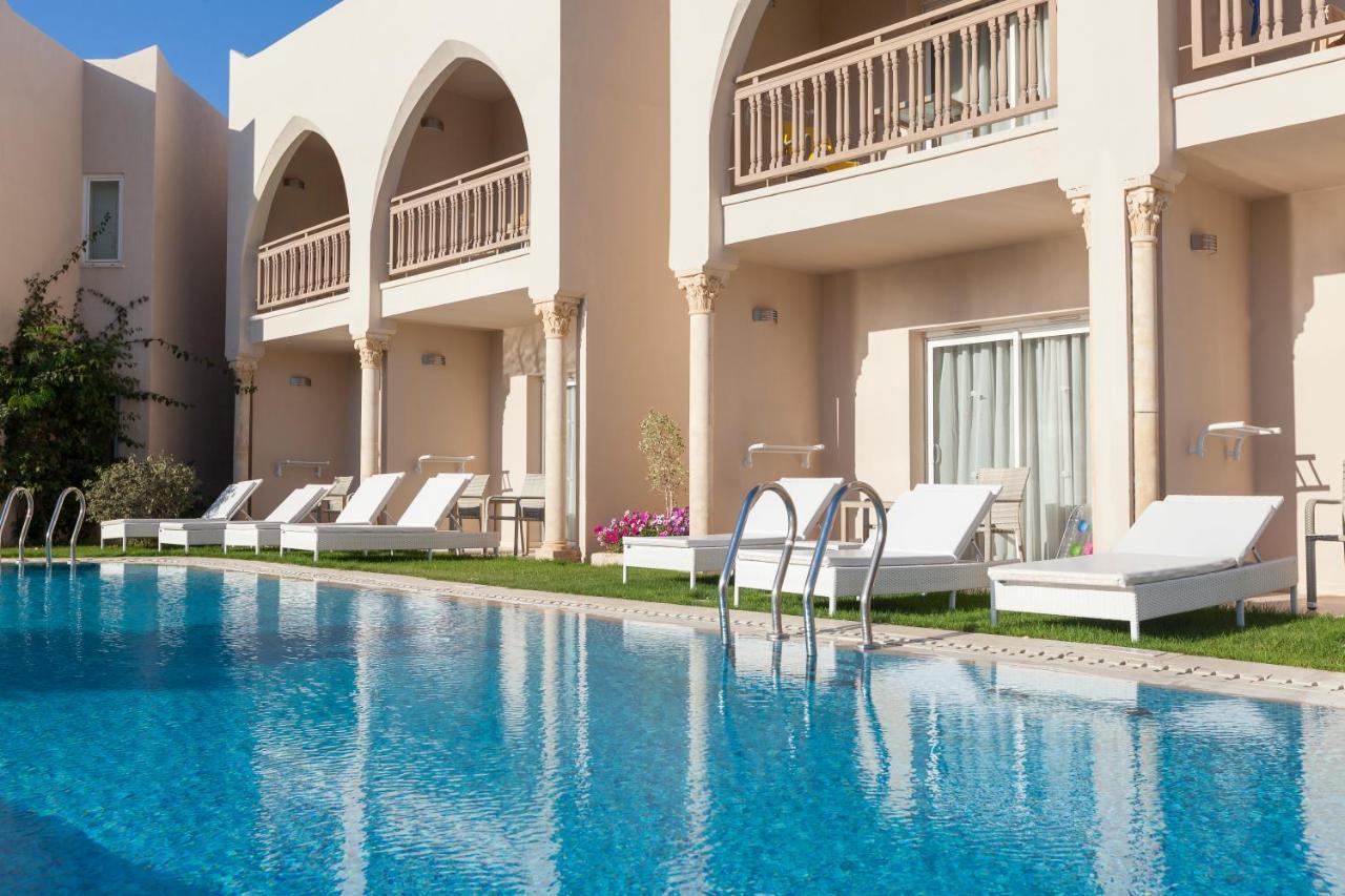 Tui Blue Palm Beach Palace Djerba - Adult Only ミドゥン エクステリア 写真 The swimming pool at the hotel