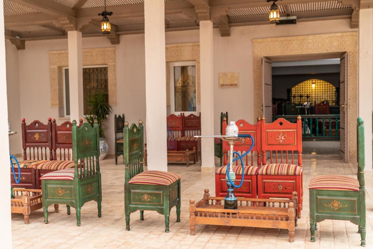Tui Blue Palm Beach Palace Djerba - Adult Only ミドゥン エクステリア 写真 A hookah in a Moroccan cafe