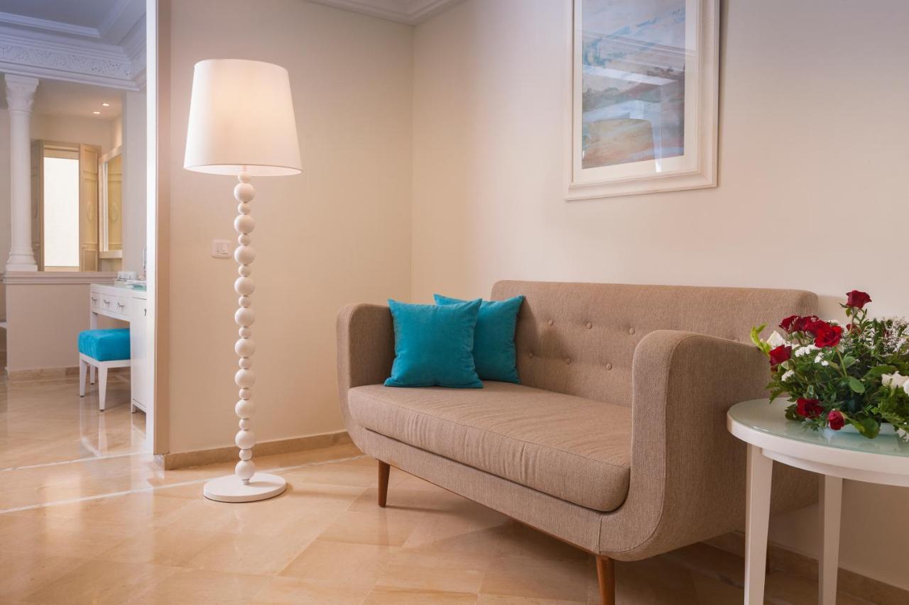 Tui Blue Palm Beach Palace Djerba - Adult Only ミドゥン エクステリア 写真 A floor lamp